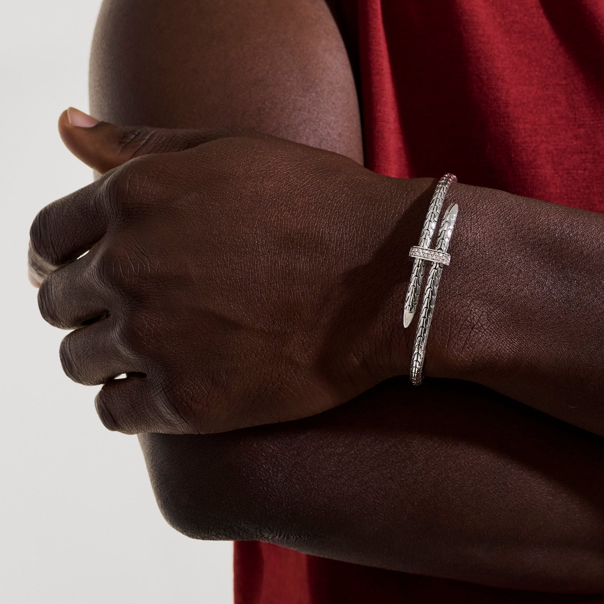spear-flex-cuff-sterling-silver-diamonds-4mm-cbp987872di