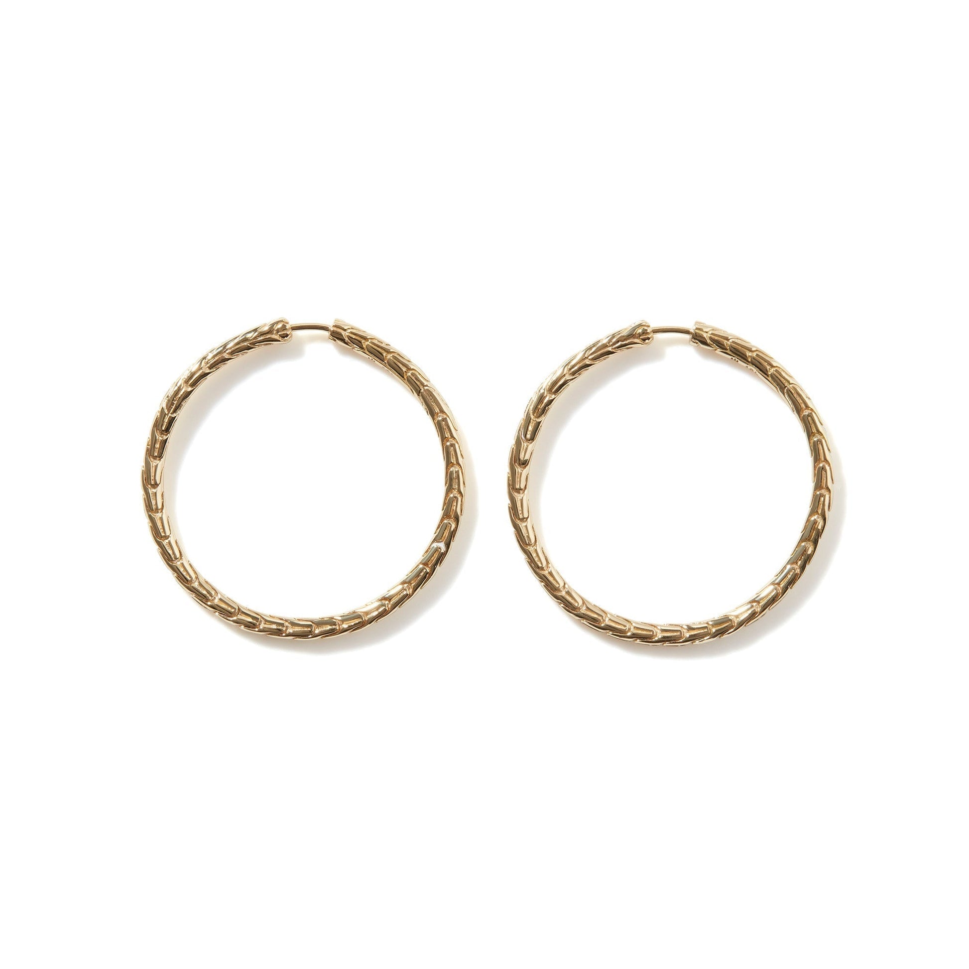 john-hardy-carved-chain-hoop-earring-gold-eg90475
